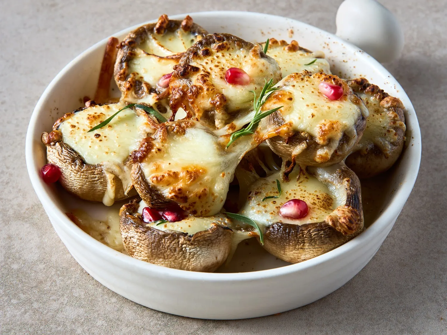 Baked mushrooms with sulguni cheese